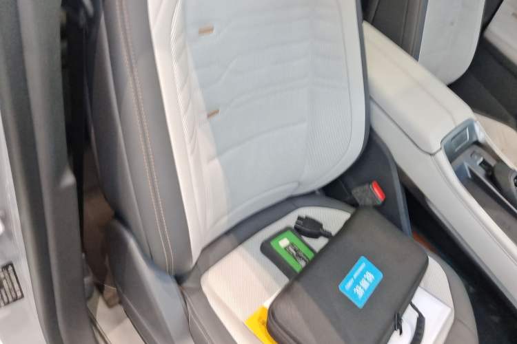 Used Ford Edge 2023 Ford Explorer L 2.0T EcoBoost Four-Wheel Drive 7-Seater Supreme Model