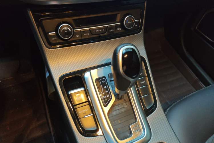 Used Geely Auto Emgrand GS 2016 Elegant Edition 1.3T Automatic LingShang Model
