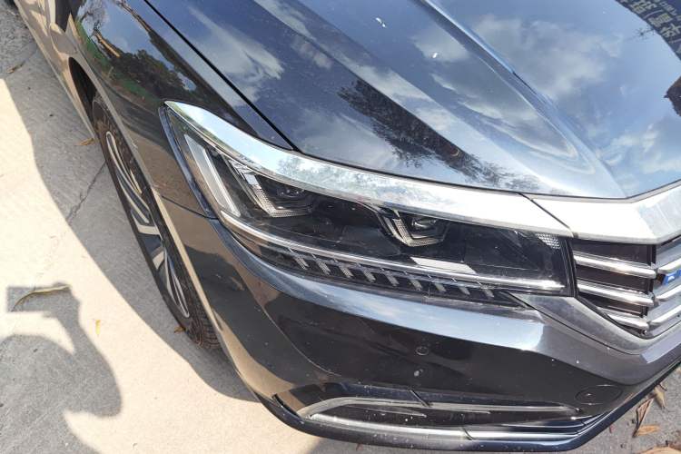 Used Volkswagen Passat New Energy 2020 430 PHEV Hybrid Luxury Edition China VI Standard Right Front Headlight