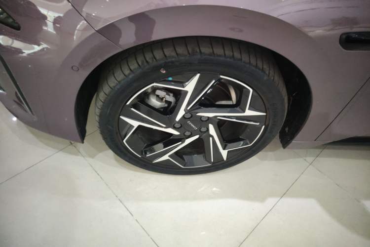 Used Lynk & Co 07 2026 Model 126 Long-Range Ultra H7 Exterior 4