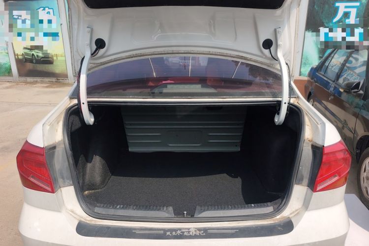 Used Volkswagen Jetta 2017 1.5L Manual Fashion Edition