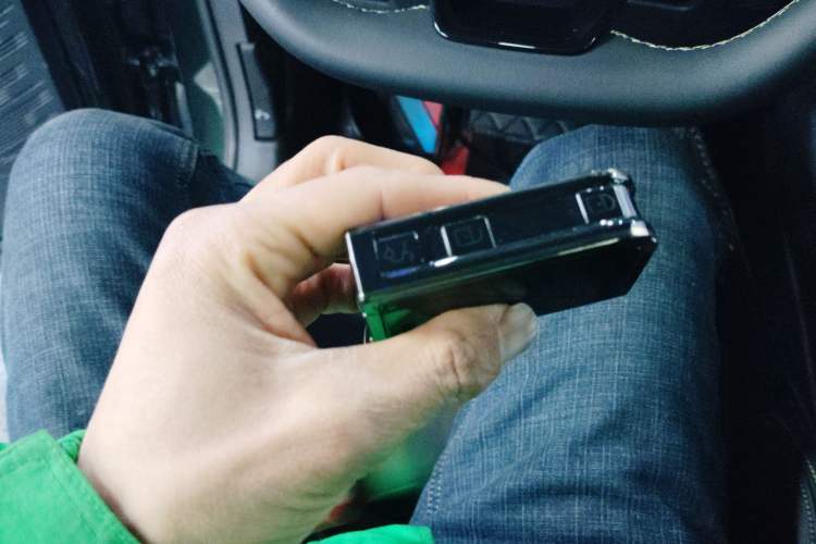 Used Lynk & Co 06 EM-P 2023 1.5T Remix PHEV Hero
