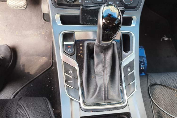 Used Geely Auto Emgrand 2019 Leading Edition 1.5L CVT Luxury Model China VI Standard
