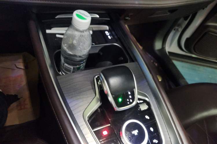 Used Chery Tiggo 8 PRO 2022 290T Two-Wheel Drive Haohan Edition 5 Seats Gear Lever