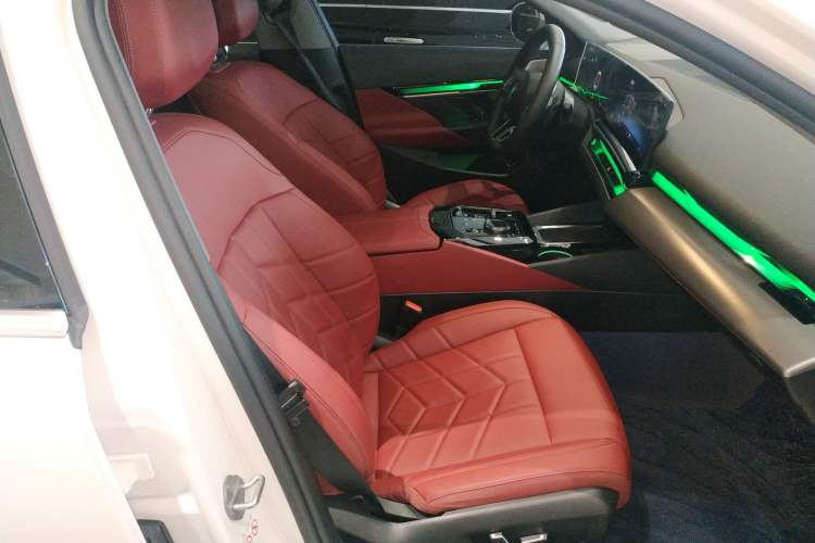 Used BMW 5 Series 2024 530Li Leading Model M Sport Package Right Front Seat