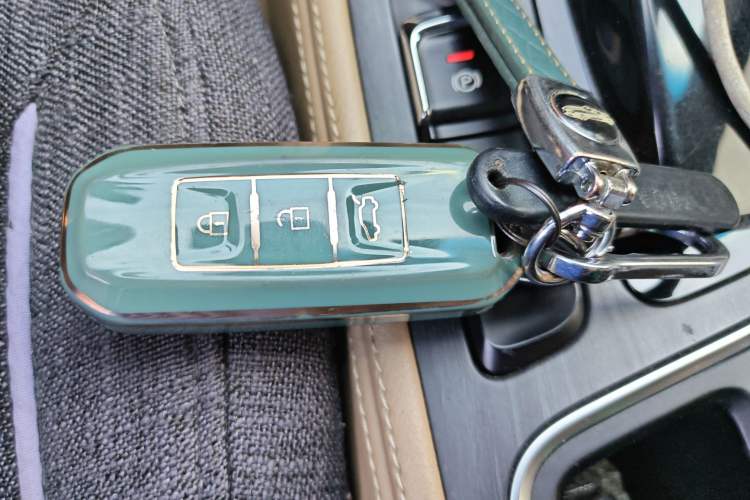 Used Baojun 730 2017 1.8L iAMT Prestige Version 7 Seats
