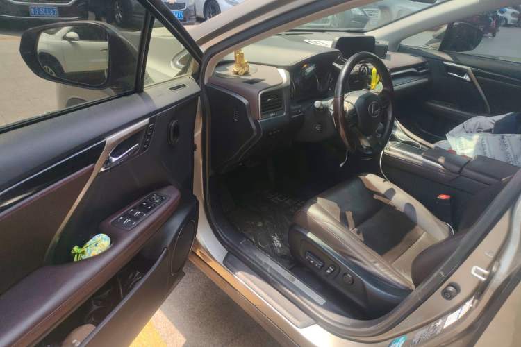 Used Lexus RX 2020 Facelifted 300 4x4 Elegant Edition Driver Seat