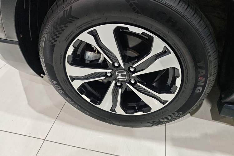 Used Honda CR-V 2021 240TURBO CVT 2WD Comfort Version Exterior 4