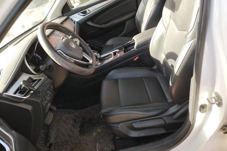 Used CHANGAN Eado 2018 High-Energy Edition 1.6L GDI Automatic Pioneer Model China V Standard Left Front Seat