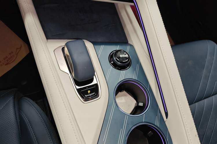 Used Zeekr 001 2025 YOU Edition 100 kWh All-Wheel Drive
