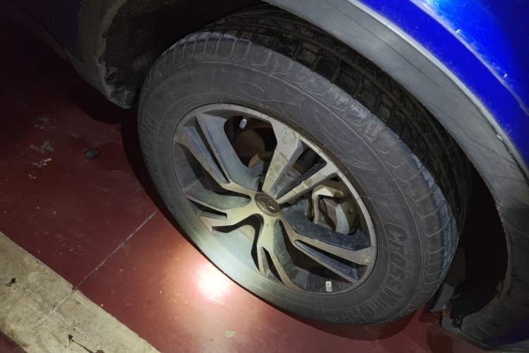 Used JMC Yusheng S330 2016 1.5L GTDi Automatic Two-Wheel Drive Prestige Edition Right Front Wheel Hub