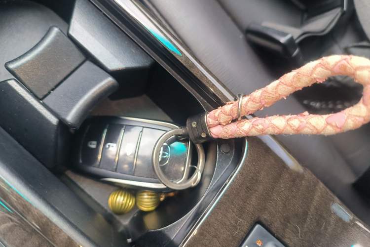 Used Toyota Reiz 2013 3.0V Zunrui Navigation Edition Vehicle Key