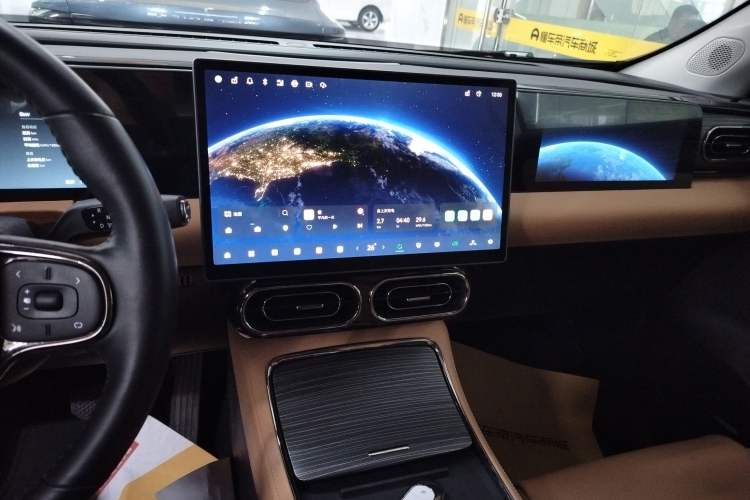 Used Leapmotor C11 2024 All-Electric 580 Luxury Edition Audio And AC Panel