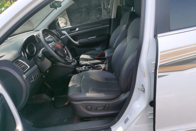 Used Haval H6 2015 Sport Edition 1.5T Automatic Two-Wheel Drive Luxury Model
