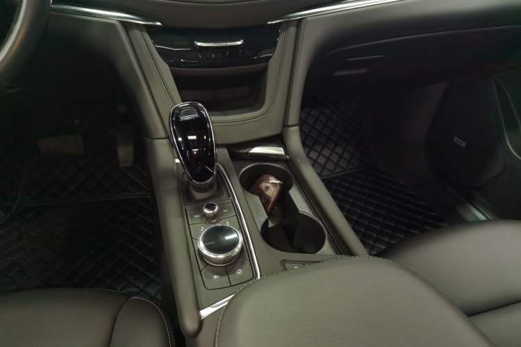 Used Cadillac XT5 2022 2.0T Two-Wheel Drive Luxury Version