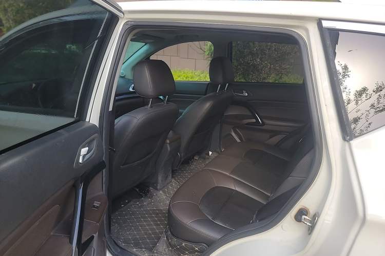 Used GAC Trumpchi GS4 2016 235T Manual Luxury Edition Left Rear Seat