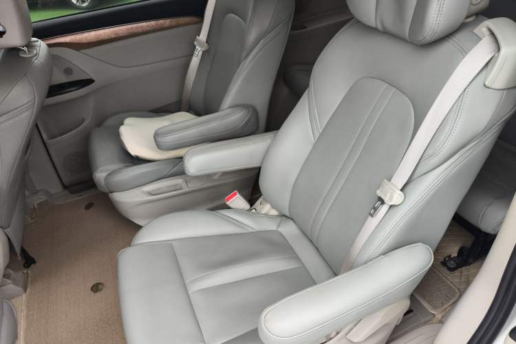 Used Buick GL8 2017 ES 28T Comfort Model China V Standard