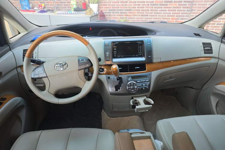 Used Toyota Previa 2007 3.5L 7-Seater Luxury Version
