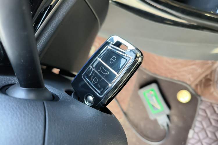 Used Jetta VS5 2022 280TSI Automatic Trendy Pro Version Vehicle Key