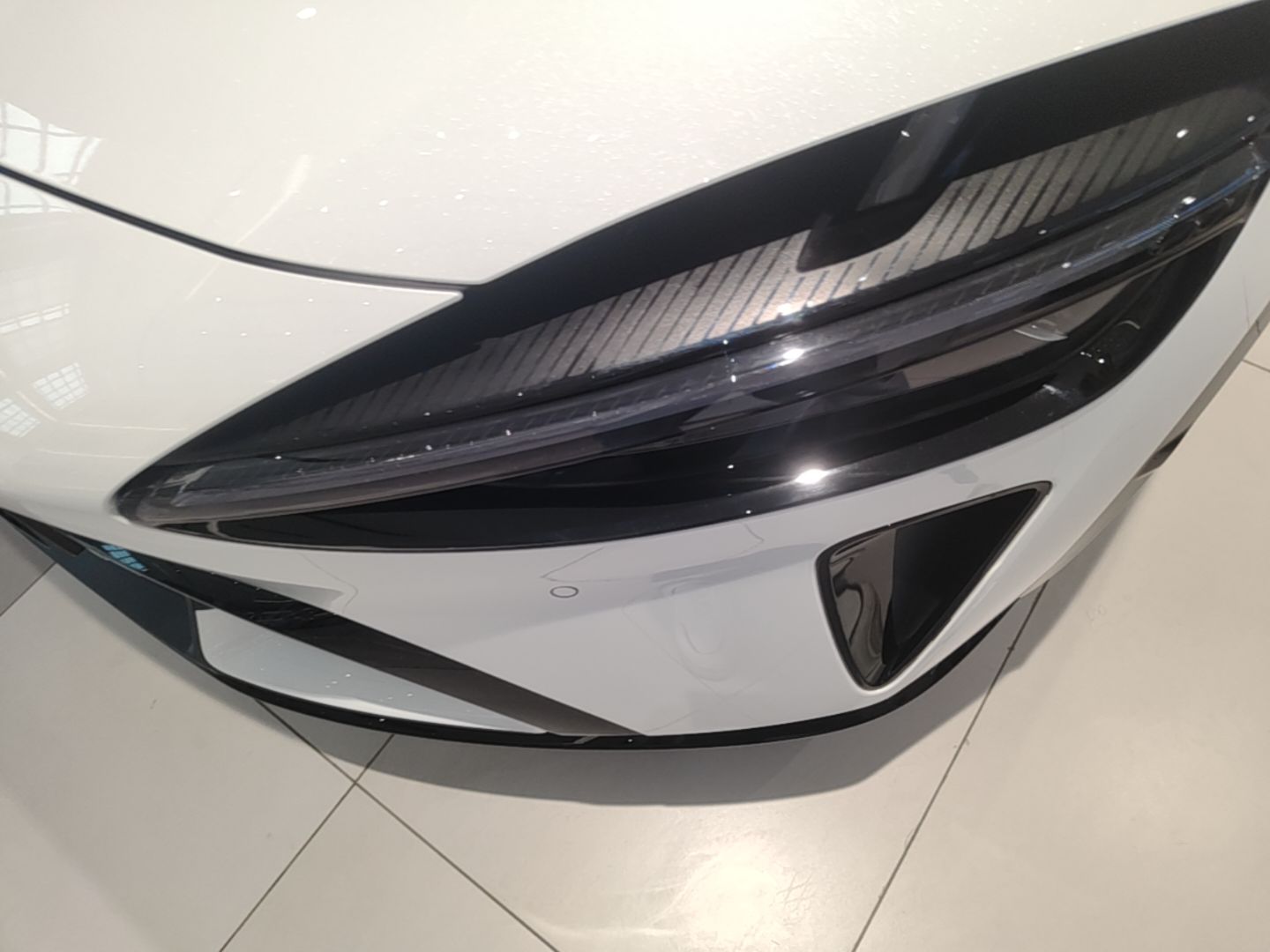 Xiaomi Auto YU7 2026 Standard Edition — снимка 8