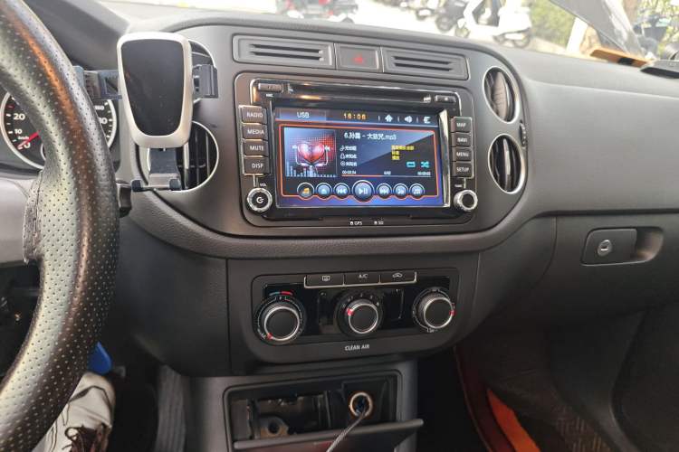 Used Volkswagen Tiguan L 2016 300TSI Automatic Two-Wheel Drive Trend Edition