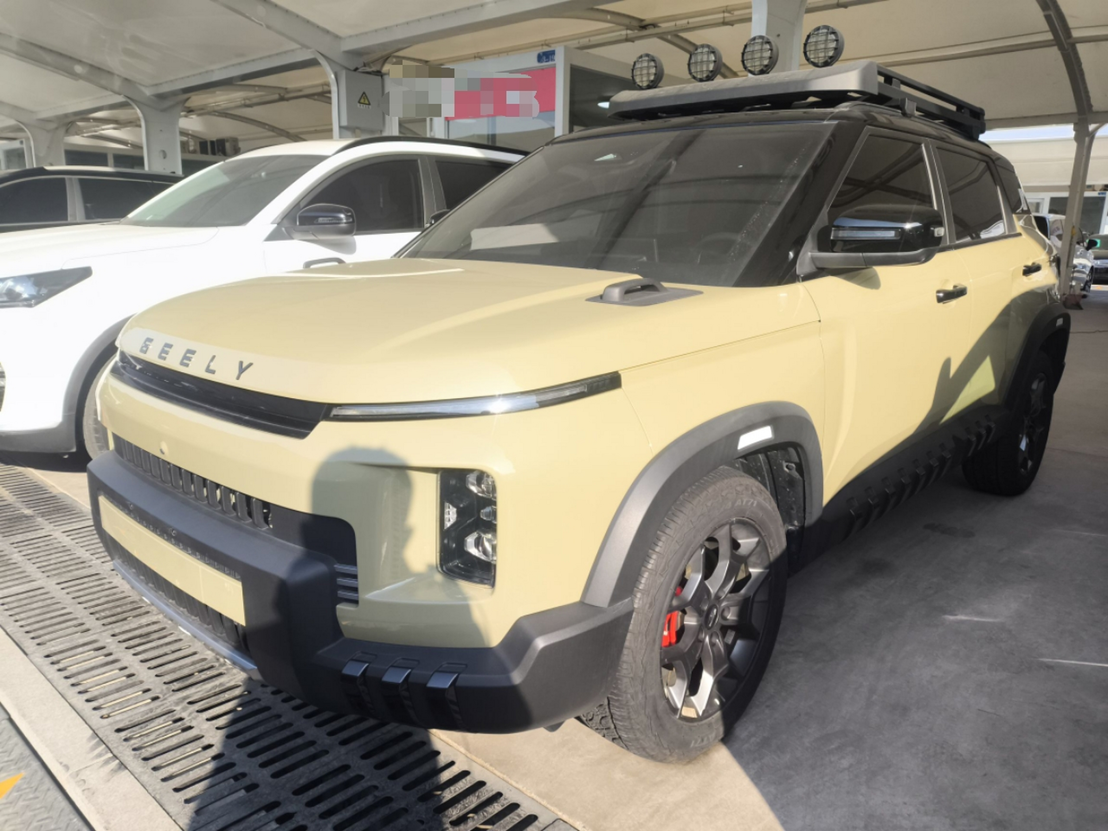 Под передней частью автомобиля