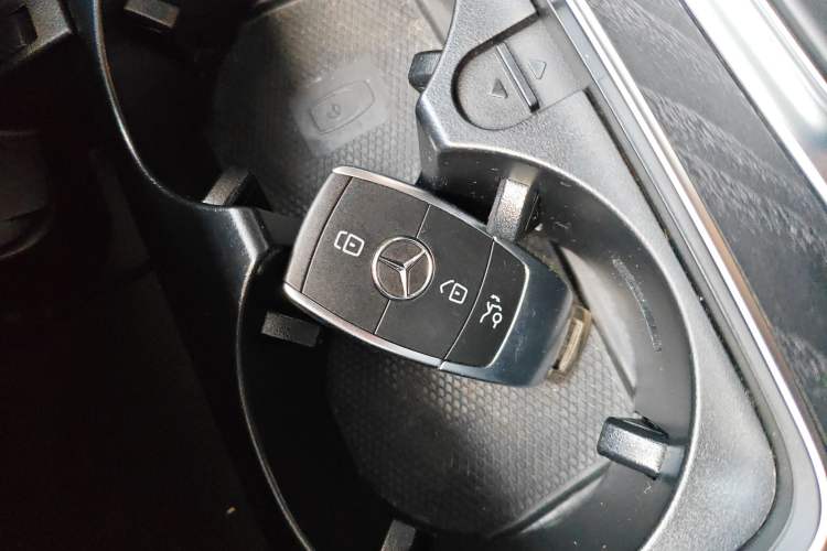 Used Mercedes-Benz C-Class 2019 C 180 L Fashion Edition Sport Version Vehicle Key