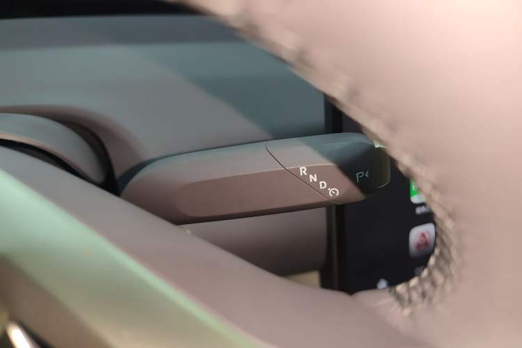 Used Avatr 06 2025 Pro Range-Extended Edition Gear Lever