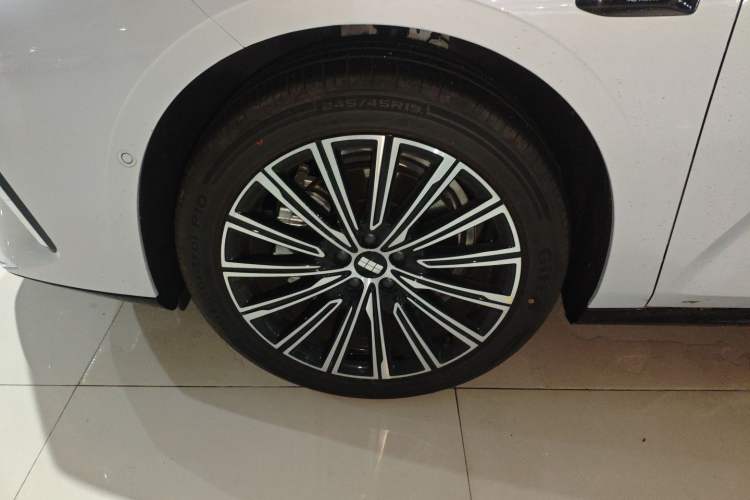 Used Geely Galaxy 8 2025 130km EM-i Flagship Edition Left Front Wheel Hub