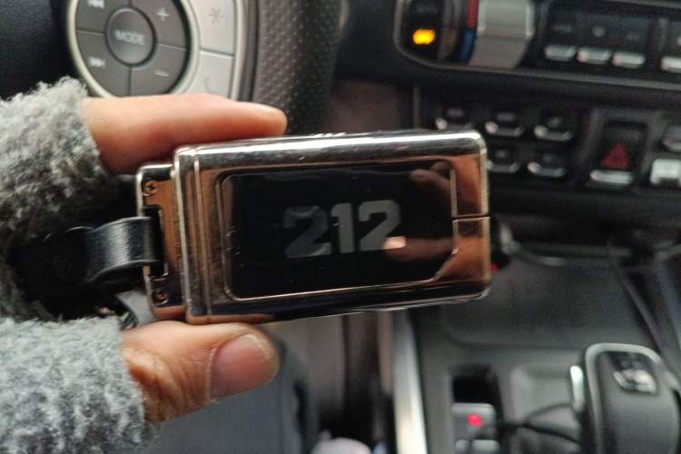 Used 212 T01 2024 2.0T Mechanic
