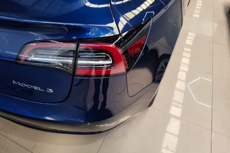 Used Tesla Model 3 2019 Standard Range Rear-Drive Upgraded Version Right Rear Taillight