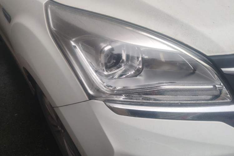 Used HYOSOW H3 2015 1.5L manual luxury version