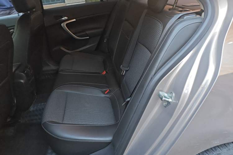 Used Buick Regal 2015 1.6T Leading Technology Model Left Rear Seat