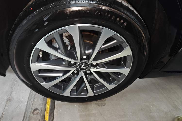 Used Lexus ES 2023 200 Excellence Edition