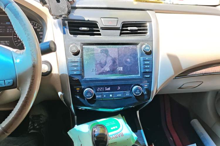 Used Nissan Teana 2013 2.0L XL Comfort Edition Audio And AC Panel