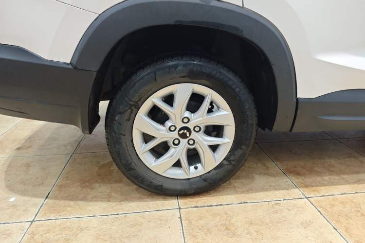 Used Wuling Hongguang S3 2019 1.5L Manual Comfort Model China VI Standard
