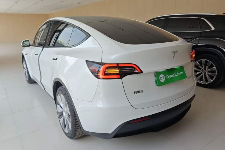 Used Tesla Model Y 2022 Rear-Wheel-Drive Version
