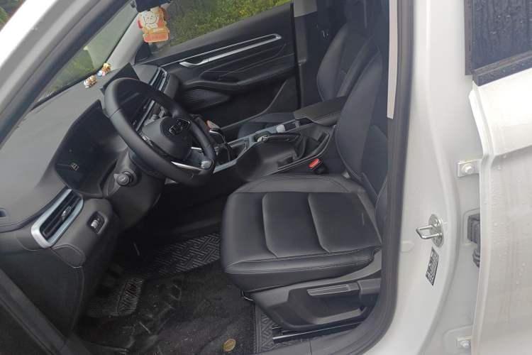 Used Geely Auto Emgrand 2025 4th Generation 1.5L Manual – Dragon Edition