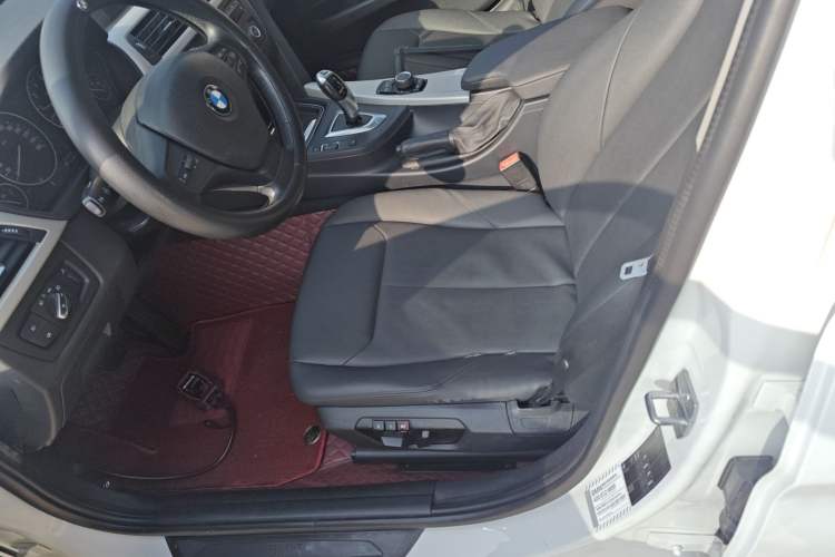 Used BMW 3 Series 2015 320Li Luxury Edition Fashion Model
