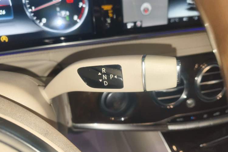 Used Mercedes-Benz Maybach S-Class 2015 S 400 4MATIC Gear Lever