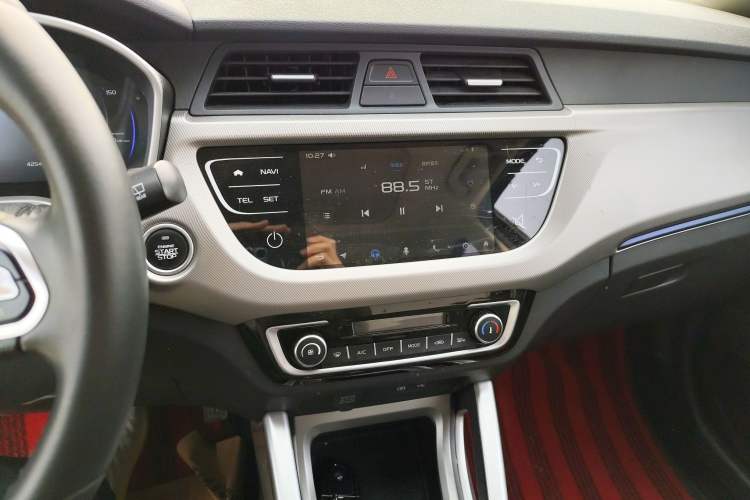 Used Livan Maple 30X 2020 Style Edition Audio And AC Panel