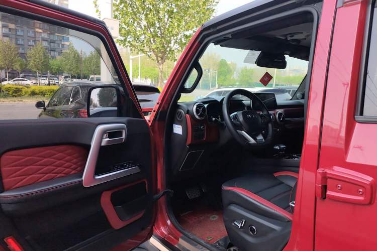 Used BAIC Off-Road BJ40 2020 2.0T Automatic Four-Wheel Drive Urban Hunter Edition Chivalrous Type Driver Seat