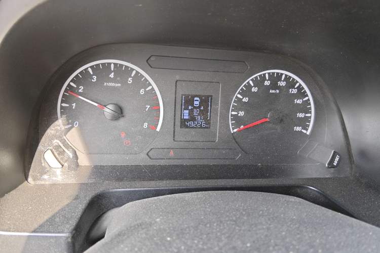 Used FORTHING Lingzhi 2022 M5 1.6L Practical Model 5 Seats
