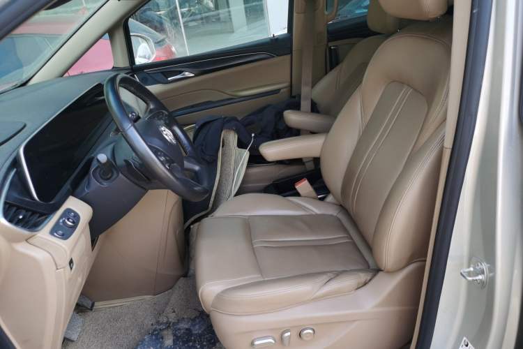 Used Buick GL8 2020 ES Land Cruiser 653T Luxury Model Left Front Seat