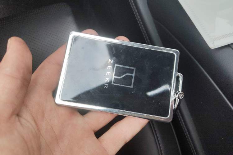 Used Zeekr 007 2024 Rear-Drive Enhanced Version 75 kWh Vehicle Key