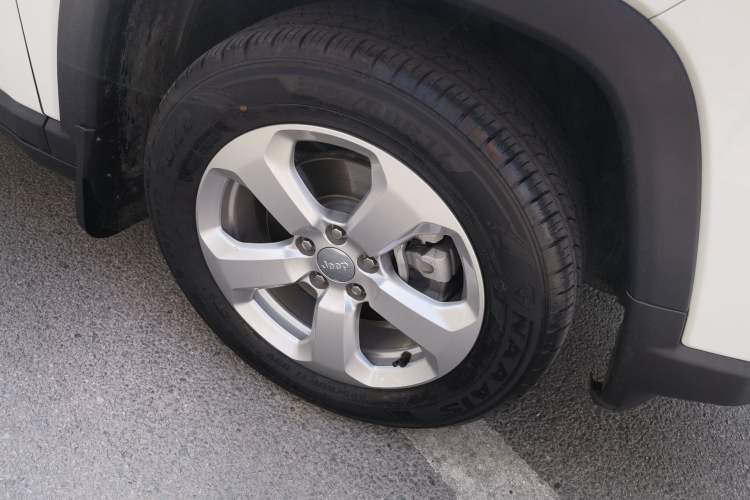 Used Jeep Compass 2017 200T Automatic Family Edition
