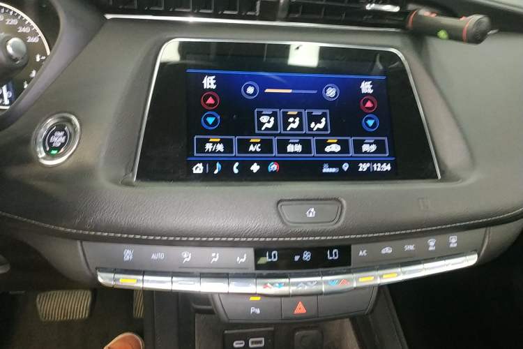 Used Cadillac XT4 2018 28T Two-Wheel Drive Tech Version