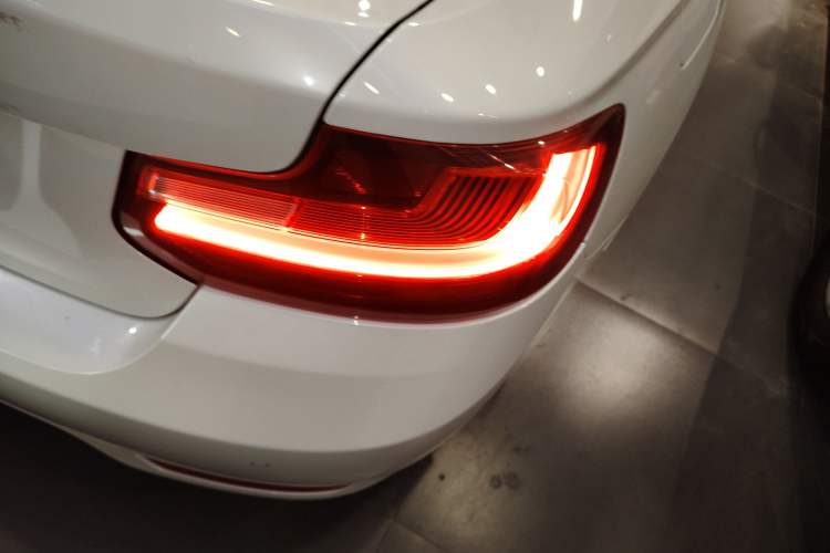 Used BMW 2 Series 2014 220i Leading Model