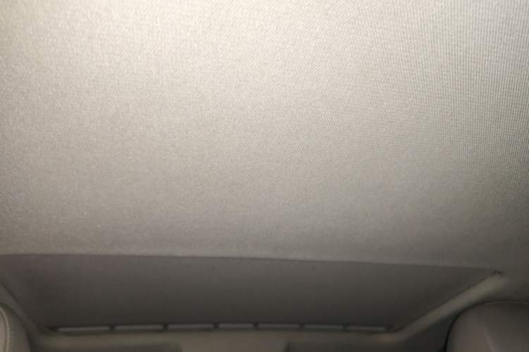 Used Audi A4L 2012 2.0 TFSI automatic Comfort trim level Headliner