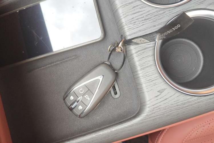 Used CHANGAN CS75 PLUS 2025 4th Generation 1.5T New Blue Whale Smart Luxury Edition Interior 1